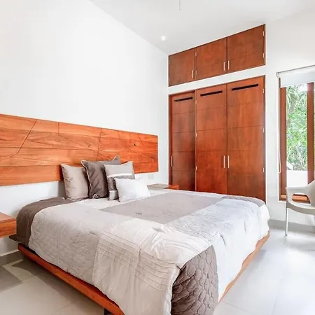 Private Terrace With Plunge Pool L Sat Tv L Beach Access Villa